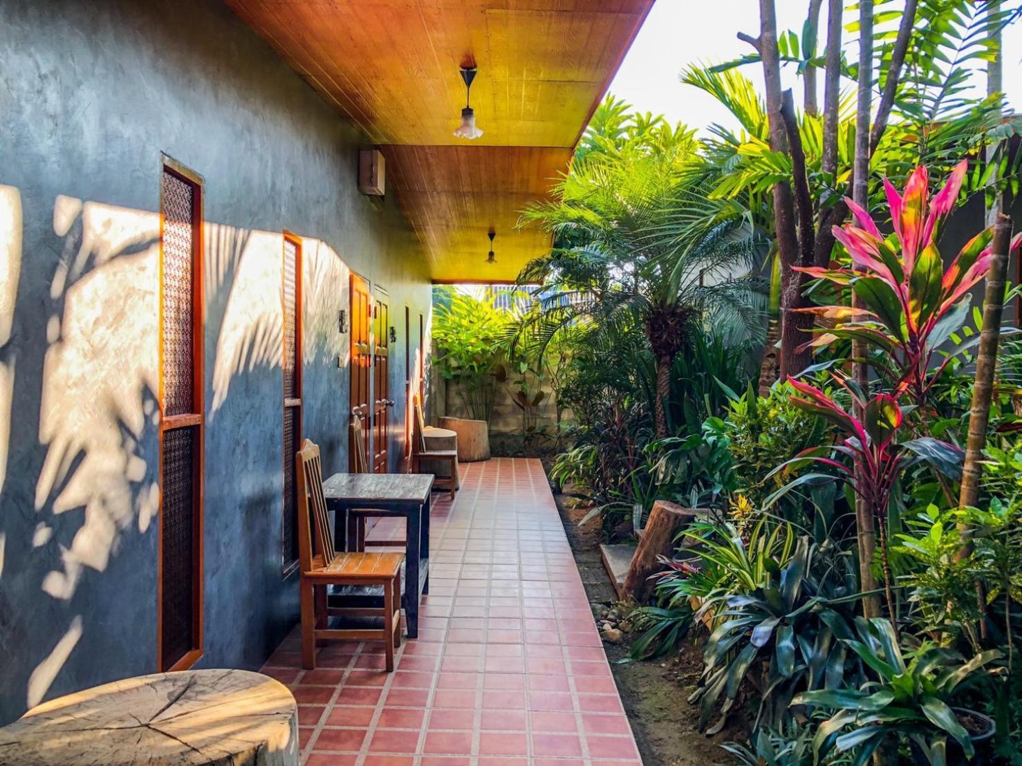 Huen San Fang Hotel โรงแรมเฮือนแสนฝาง 部屋 写真