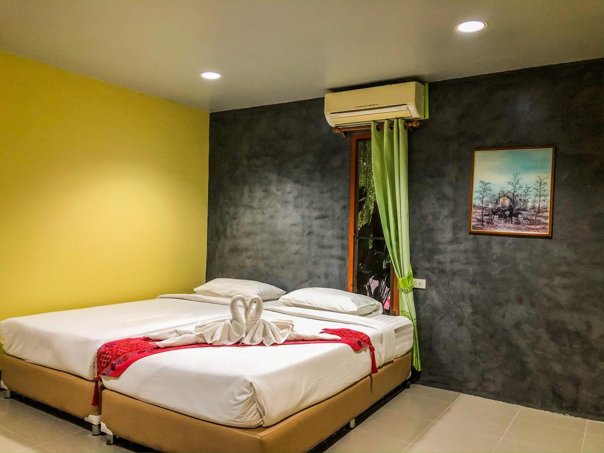 Huen San Fang Hotel โรงแรมเฮือนแสนฝาง 部屋 写真
