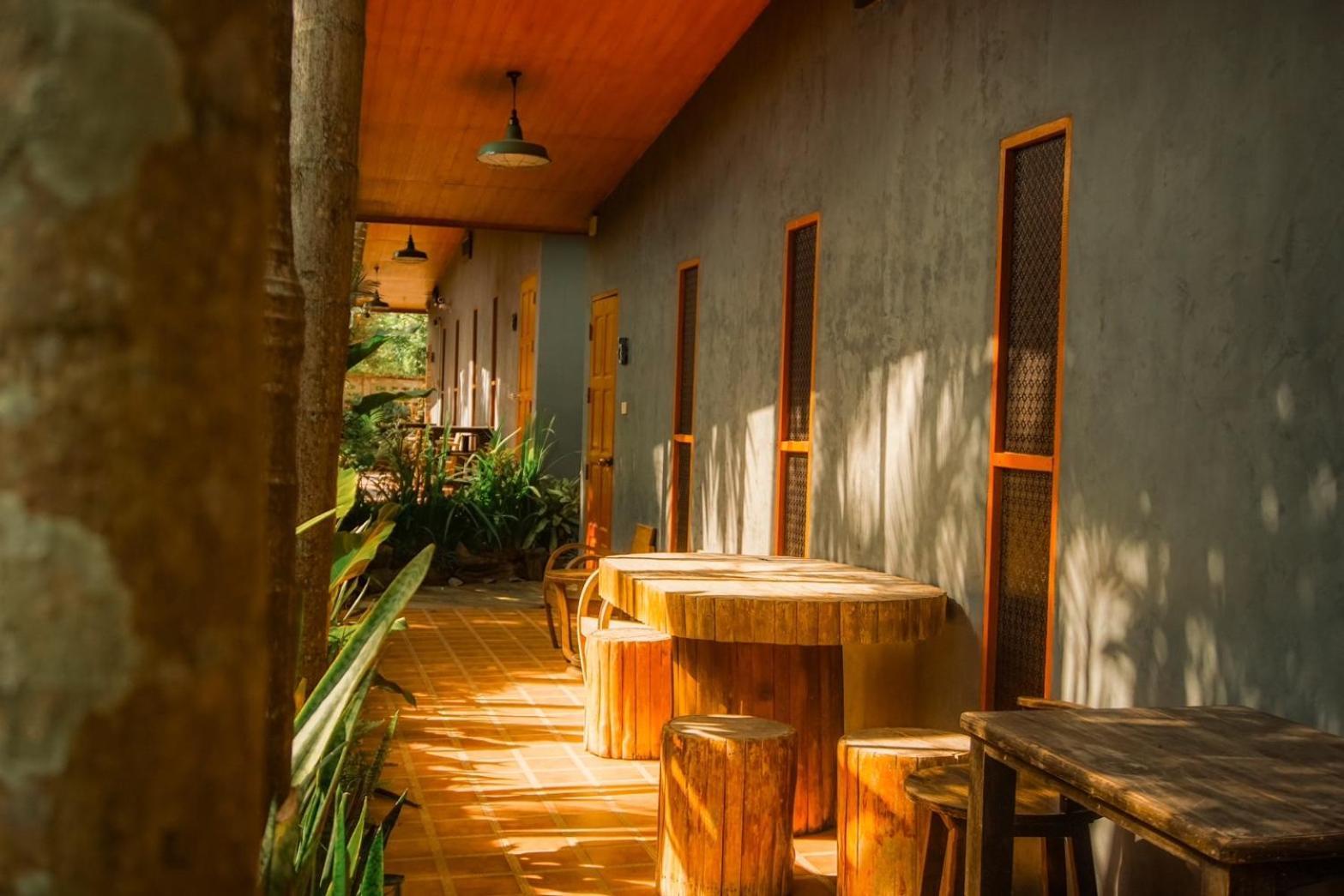 Huen San Fang Hotel โรงแรมเฮือนแสนฝาง エクステリア 写真